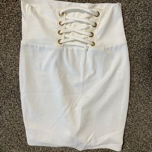 White pencil skirt